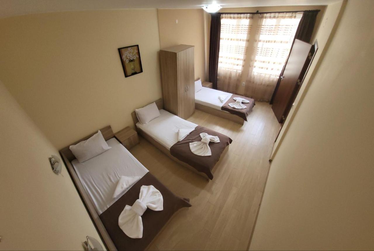 Twain Apart&Rooms Sofia Exterior photo