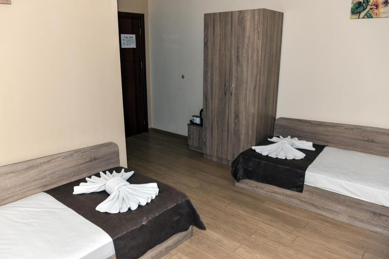 Twain Apart&Rooms Sofia Exterior photo